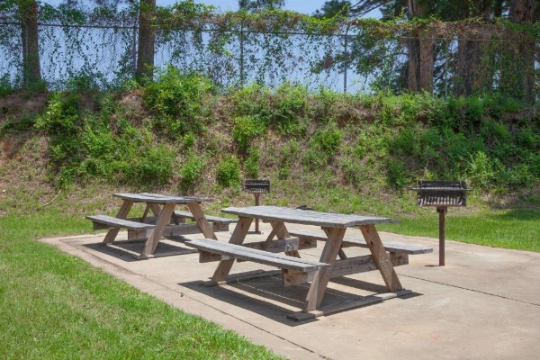 Super 8 by Wyndham Natchitoches image 16